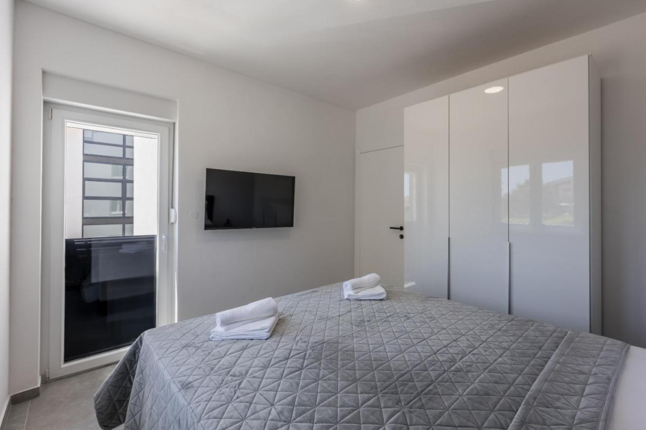 Carpe Diem Luxury Apartments Rogoznica  Buitenkant foto